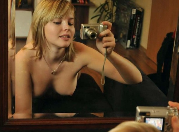 Hot Mirror Self Shot Body Pics